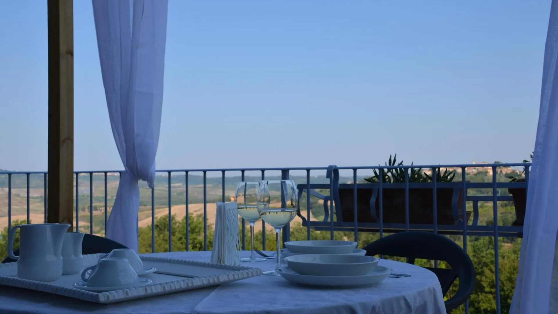 Fewo Cielo Mit Terrassen Und Und Einen Atemberaubenden Blick Terricciola 0*,