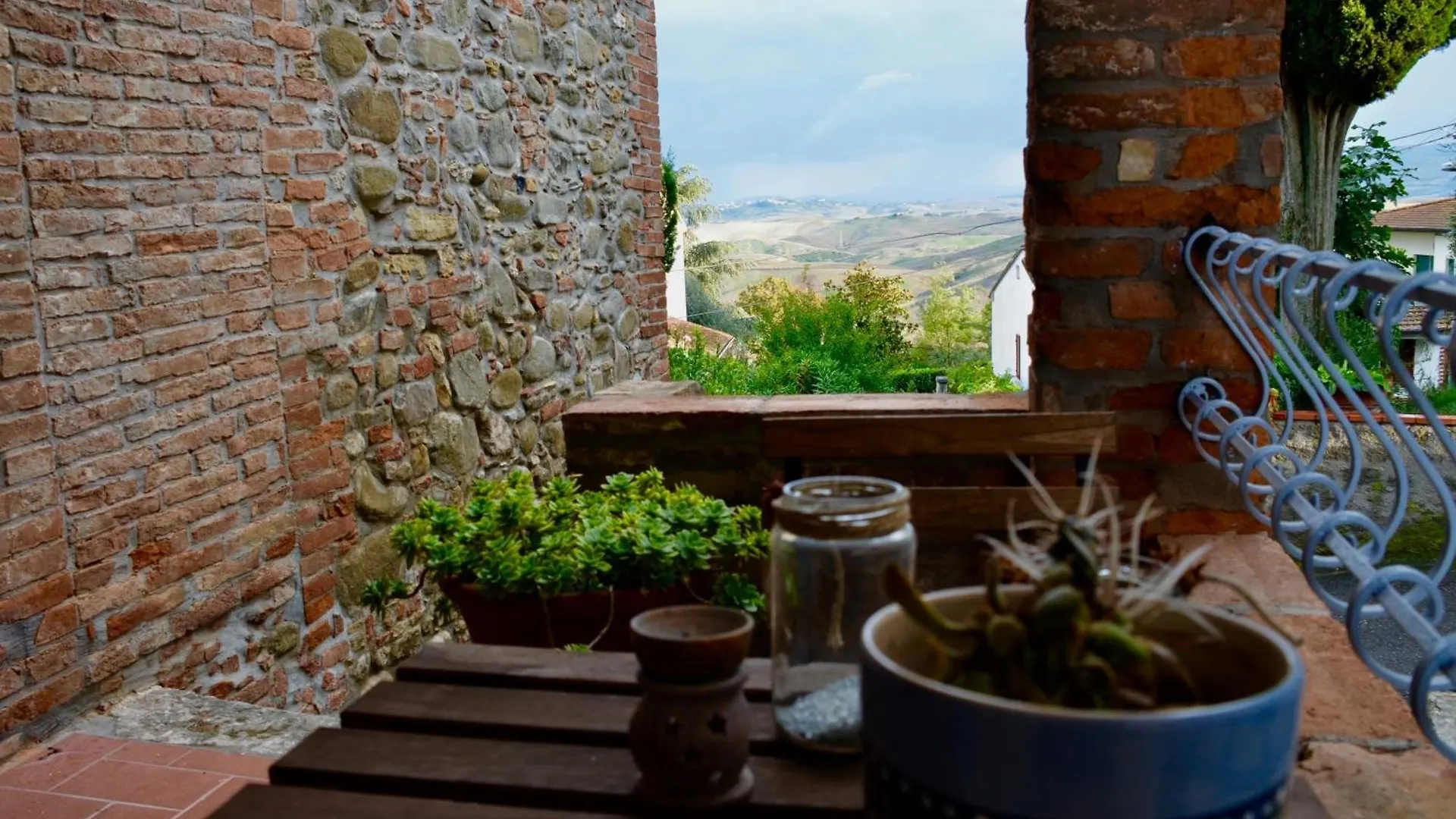 Fewo Cielo Mit Terrassen Und Und Einen Atemberaubenden Blick Terricciola Apartment